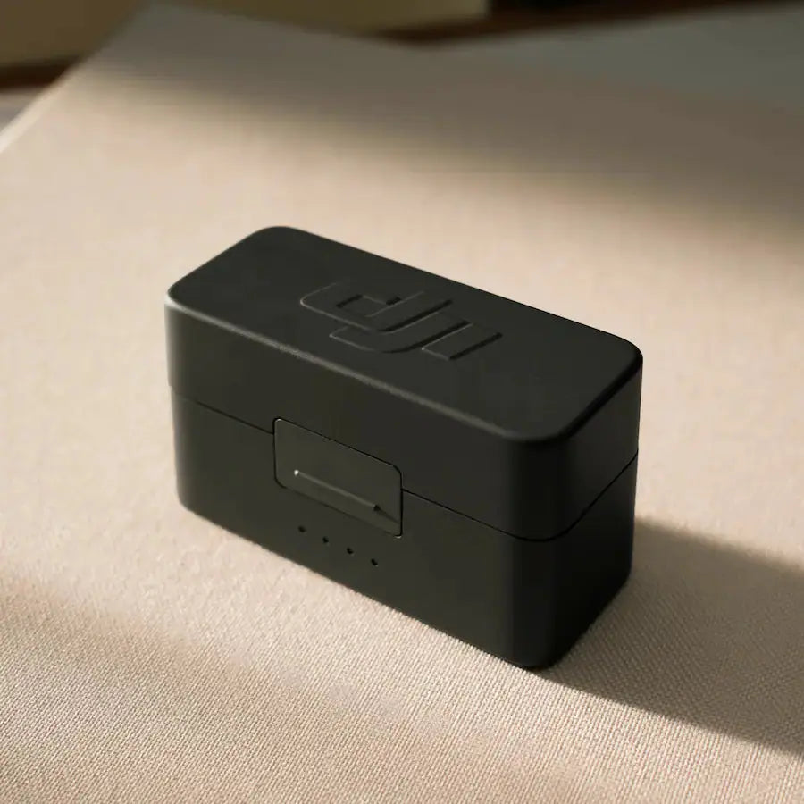 DJI Mic Mini Wireless Omnidirectional Microphone System with Charging Case, 400M Max Transmission Range, 10G Ultralight, up to 48 Hours Battery Life - Black